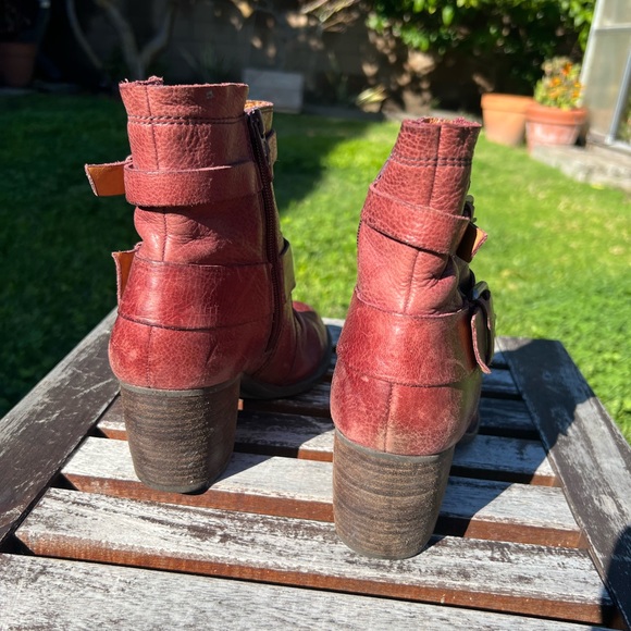 Naya Virtue Red leather boots size 7 - Picture 6 of 9